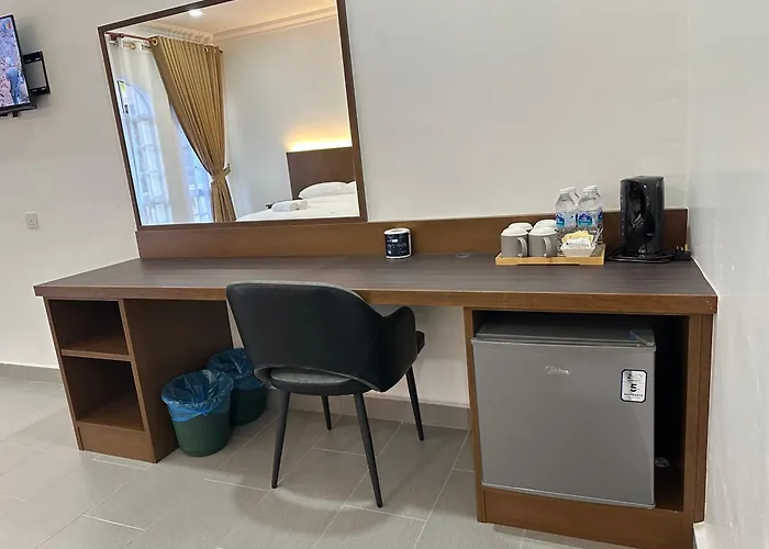 Landcons Hotel & Resort